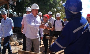 Prefeito visita unidades habitacionais do Prourbis
